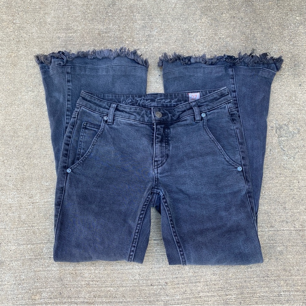 We The Free Charcoal Gray Low Rise Frayed Hem Bell Bottom Flared Jeans 27